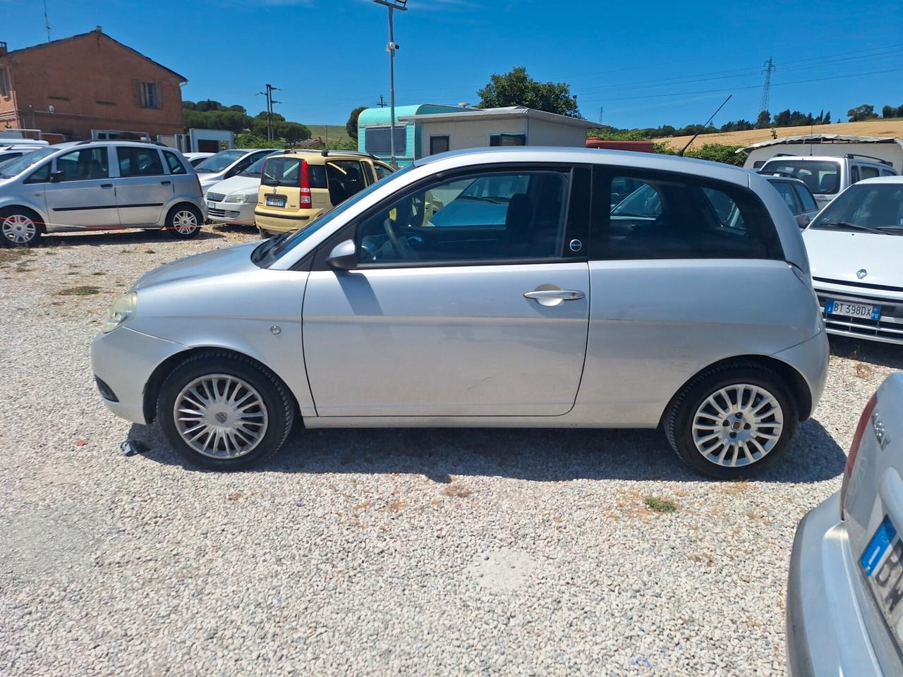 LANCIA YPSILON 2010 GPL 77CV NEOPATENTATI PIENO 24€ 400KM