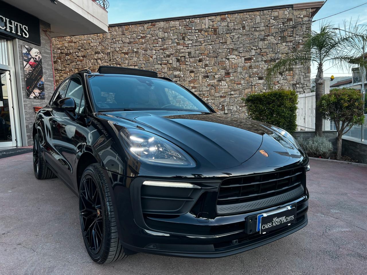 Porsche Macan 2.0 265- TOTAL BLACK-TETTO-2022