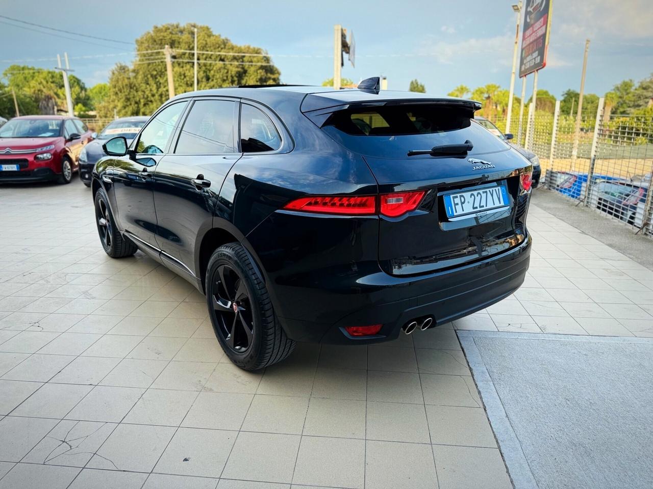 Jaguar F-Pace 2.0 D 180 CV AWD aut. Portfolio 12 mesi di garanzia
