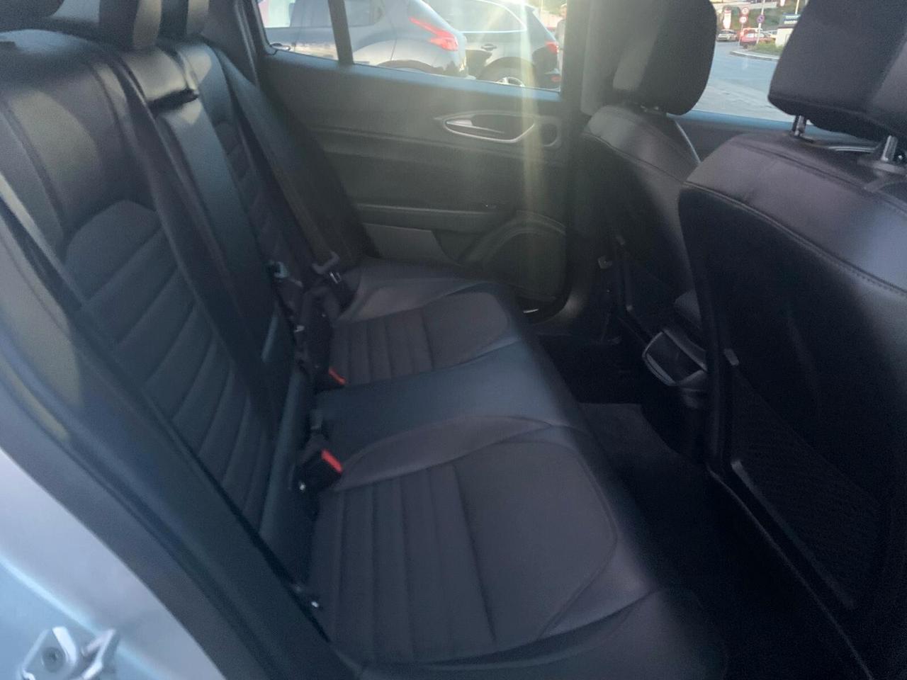 Alfa Romeo Giulia 2.2 Turbodiesel 180 CV Business Sport - 2018