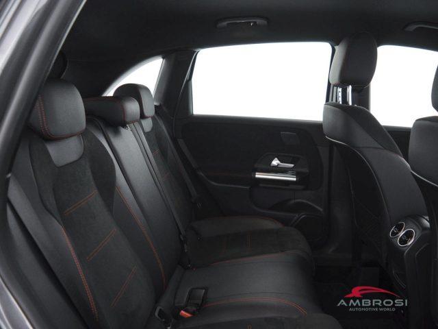 MERCEDES-BENZ B 200 200 d Automatic Premium AMG Line