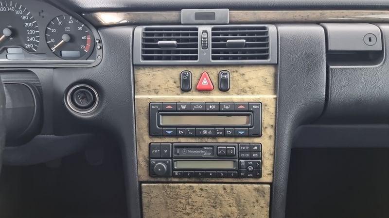 Mercedes-Benz Classe E E 200 Kompressor cat Avantgarde ASI