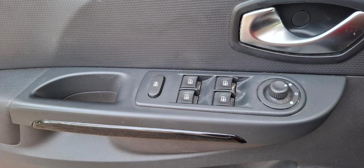 Renault Clio dCi 8V 90CV Start&Stop cambio aut.