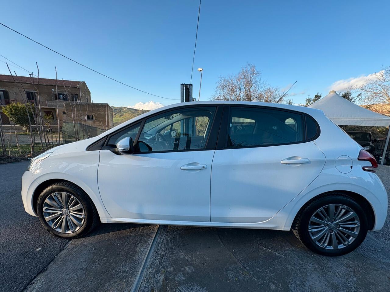 Peugeot 208 Allure