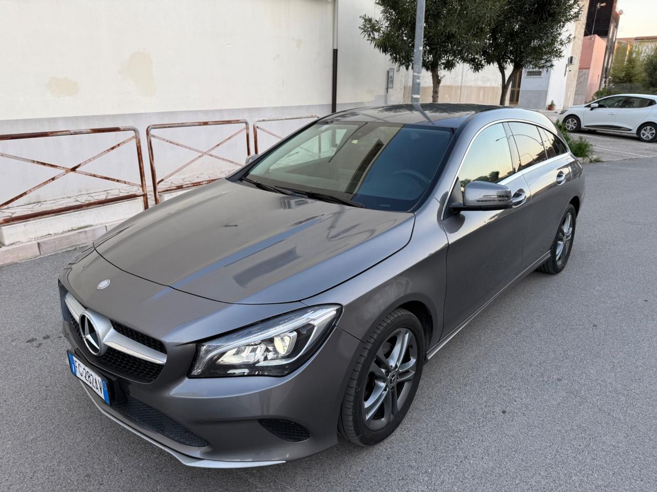 Mercedes-benz CLA 180 d Premium UNICO PROPRIETARIO