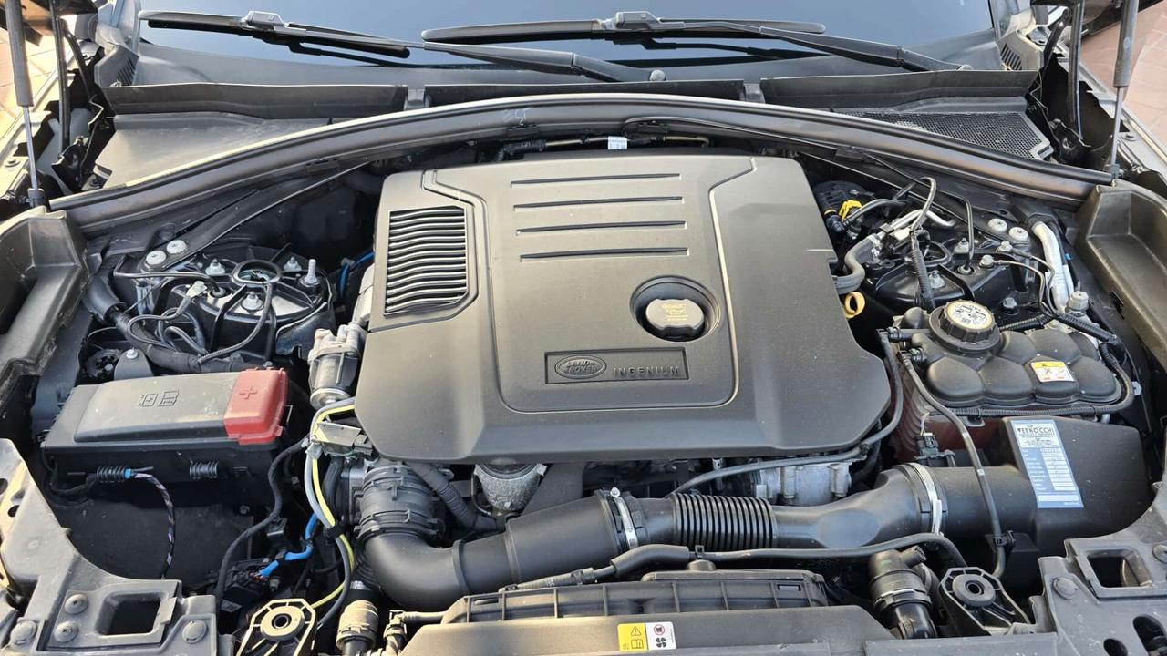 Land Rover Range Velar 2.0D I4 204 CV R-Dynamic HSE