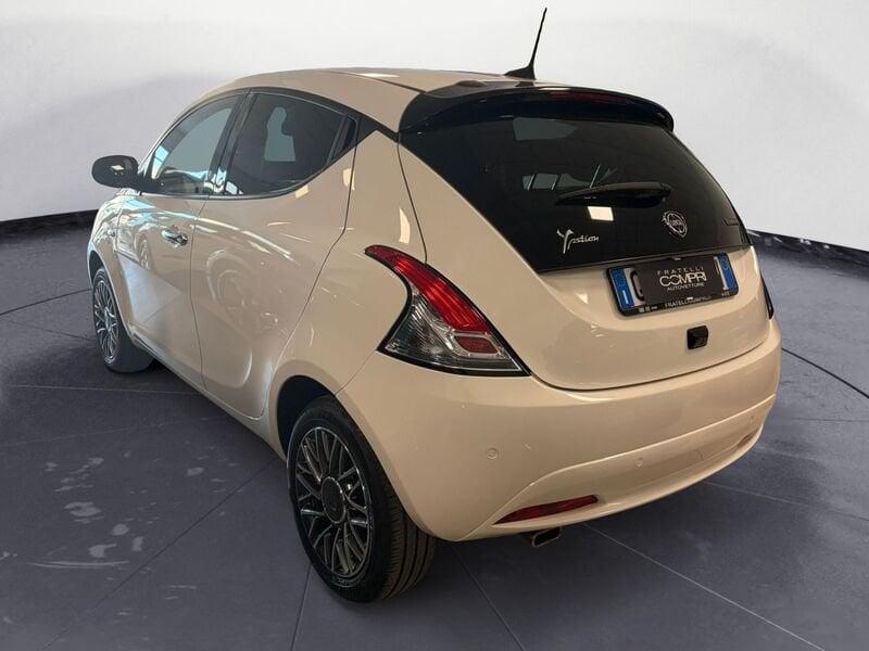 Lancia Ypsilon 1.0 FireFly 70cv Hybrid Gold Plus