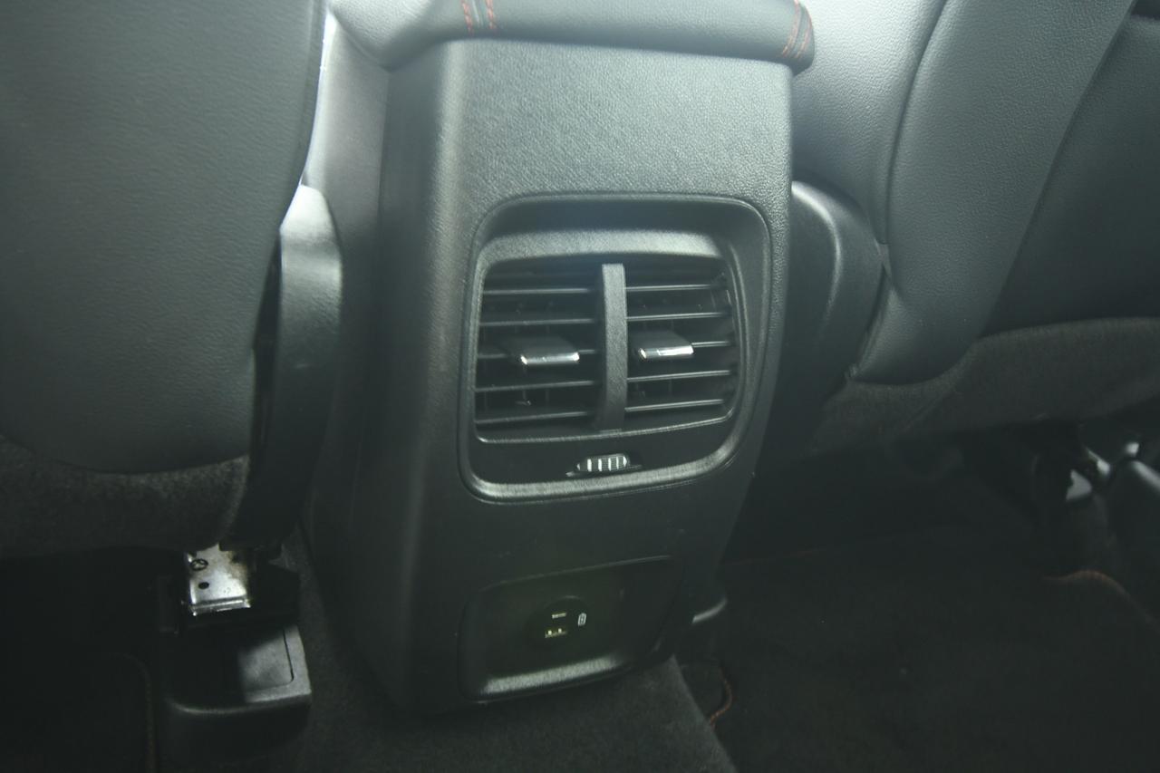 FORD Kuga 1.5 ecoblue ST-Line X 2wd 120cv auto NEOPATENTATI+CAMERA+PELLE
