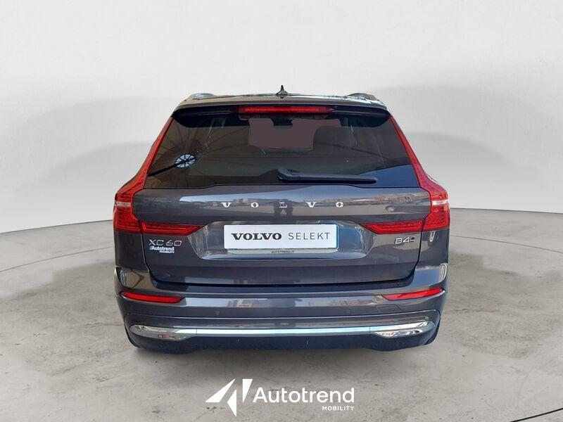 Volvo XC60 B4 197+14 CV AWD Mild Hybrid Diesel Automatico Plus Bright N1 Autocarro
