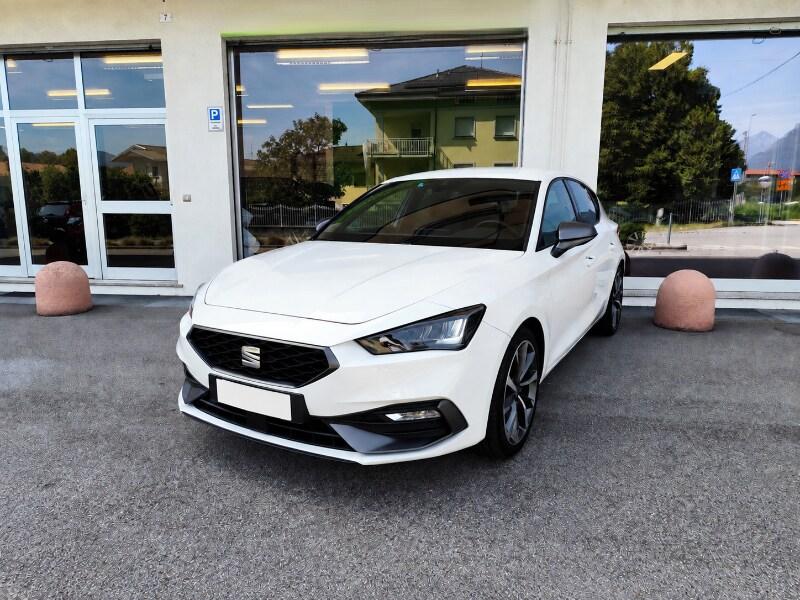SEAT Leon 4ª serie Leon 1.5 eTSI 150 CV DSG FR