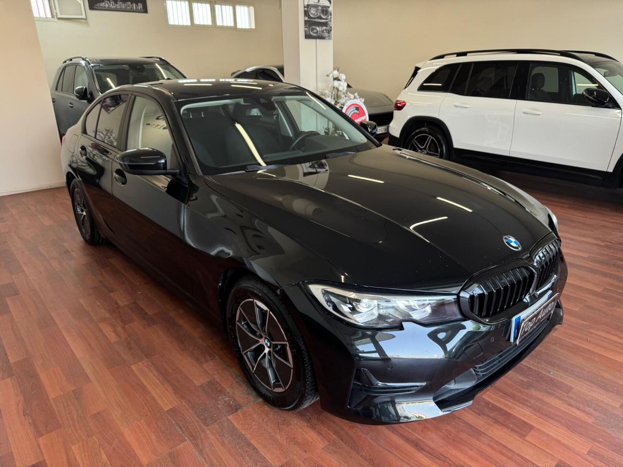 BMW 316 d 48 V AUT. SPORT / DARK NIGHT - 22