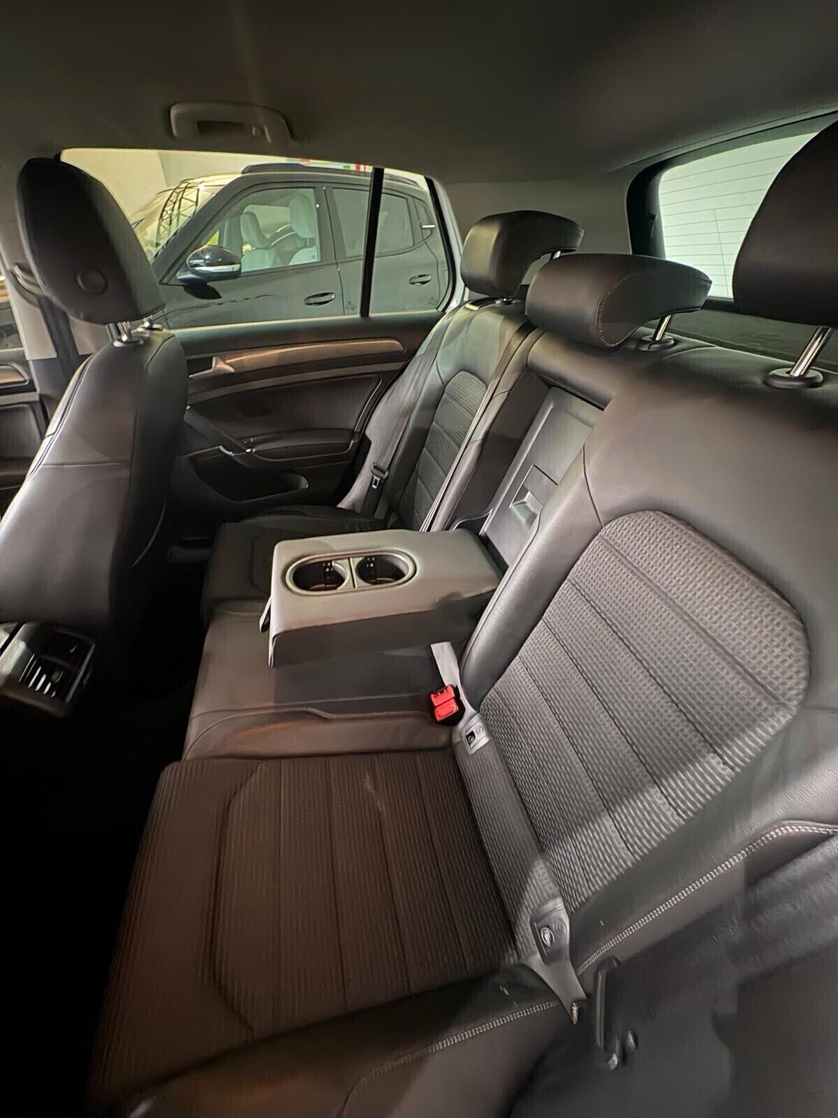 Volkswagen Golf 1.6 TDI DSG 5p. Highline BlueMotion Technology