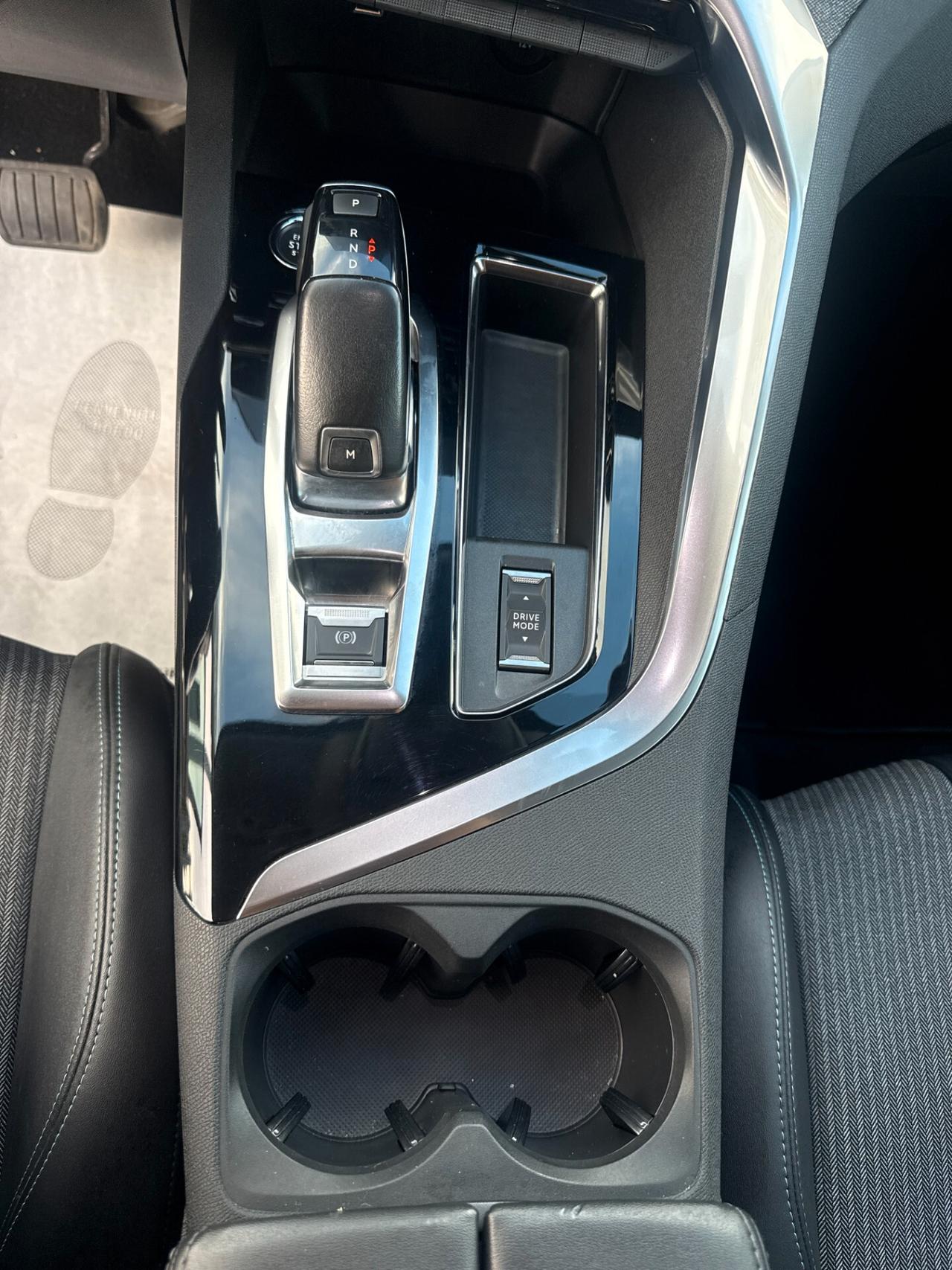 Peugeot 3008 BlueHDi 130 S&S Allure Pack NESSUN VINCOLO