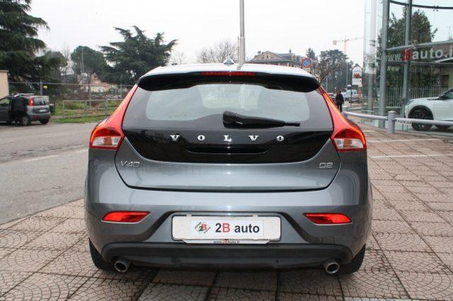 VOLVO V40 D2 R-design