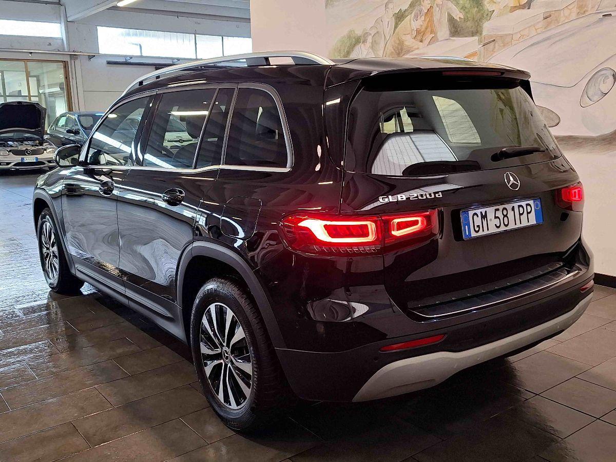 MERCEDES GLB 200 d auto 7posti - RETRO-CAM - LED - GAR.24 MESI