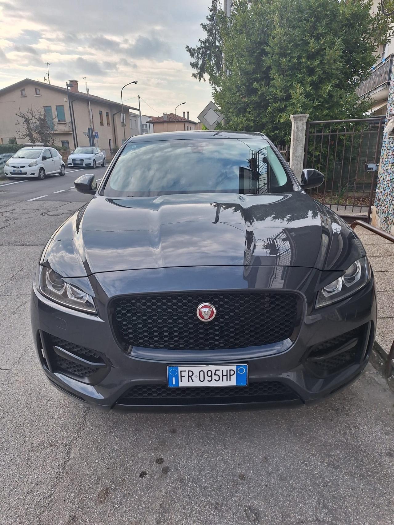 Jaguar F-Pace 2.0 D 180 CV AWD Prestige