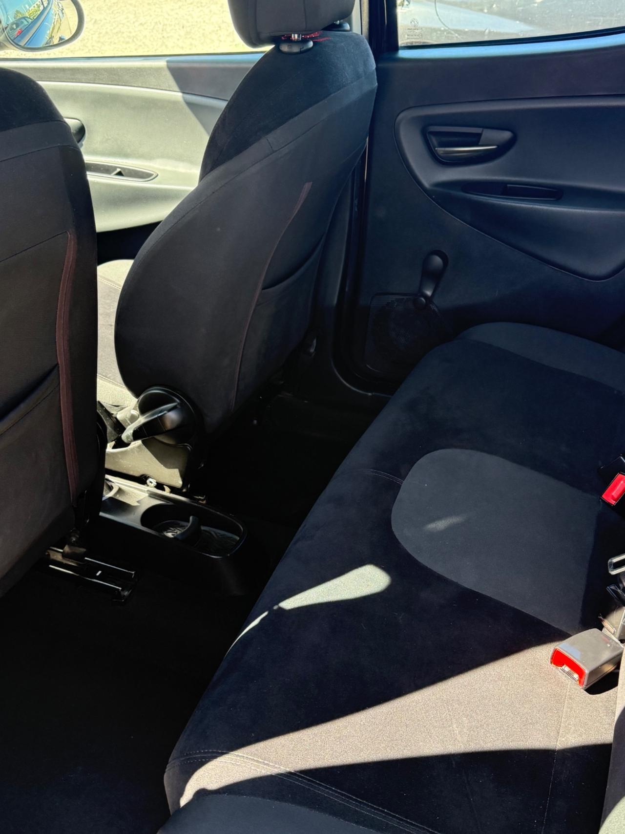 Lancia Ypsilon 1.2 69 CV 5 porte GPL Ecochic Gold