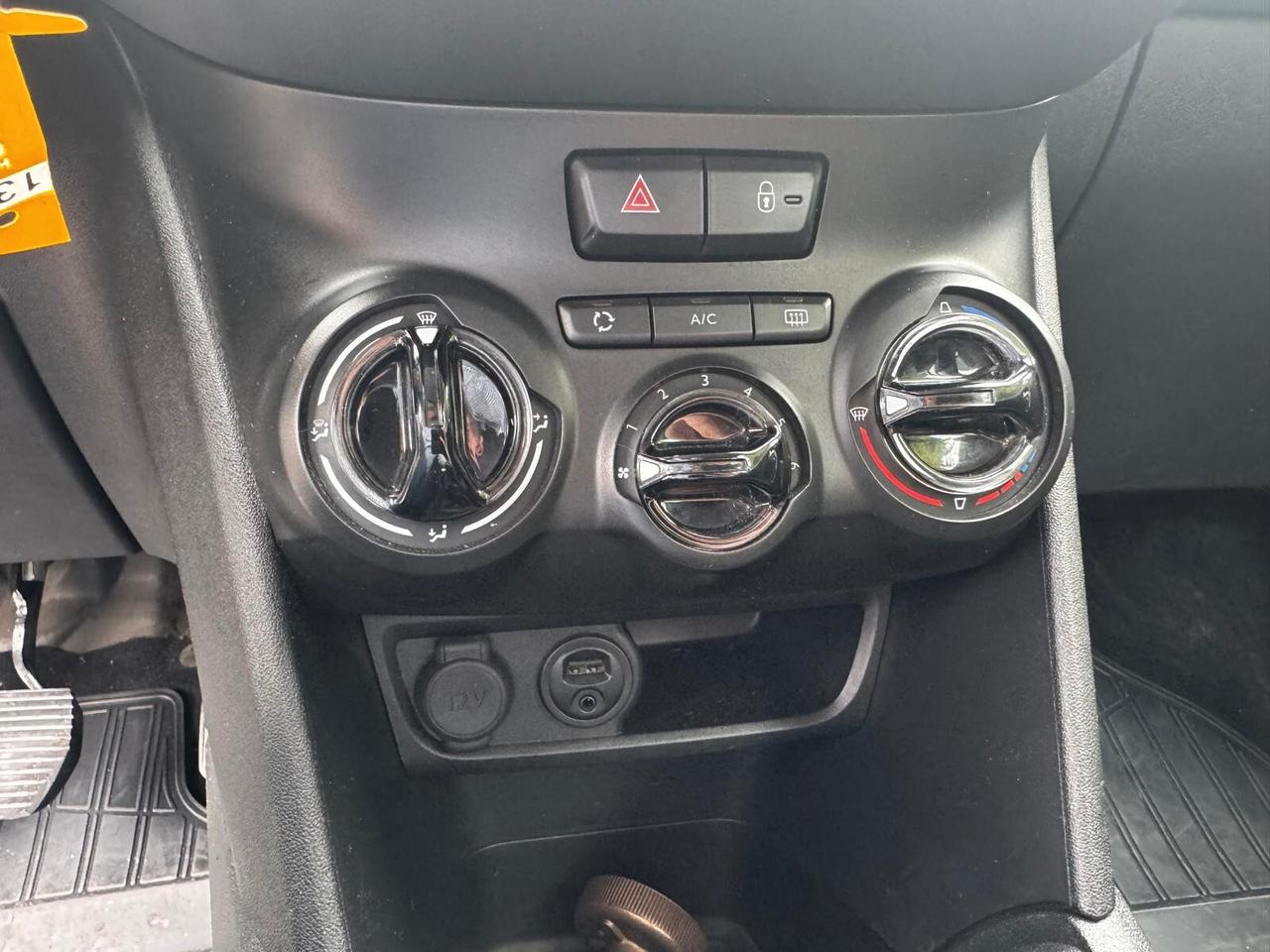 Peugeot 208 1.2 VTi 82 CV 3 porte Allure