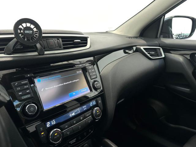 NISSAN Qashqai 1.2 DIG-T Tekna
