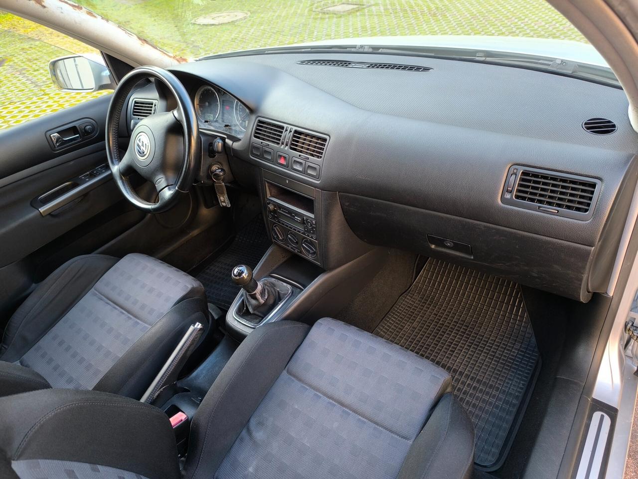 Volkswagen Bora 1.6 16V cat Trendline