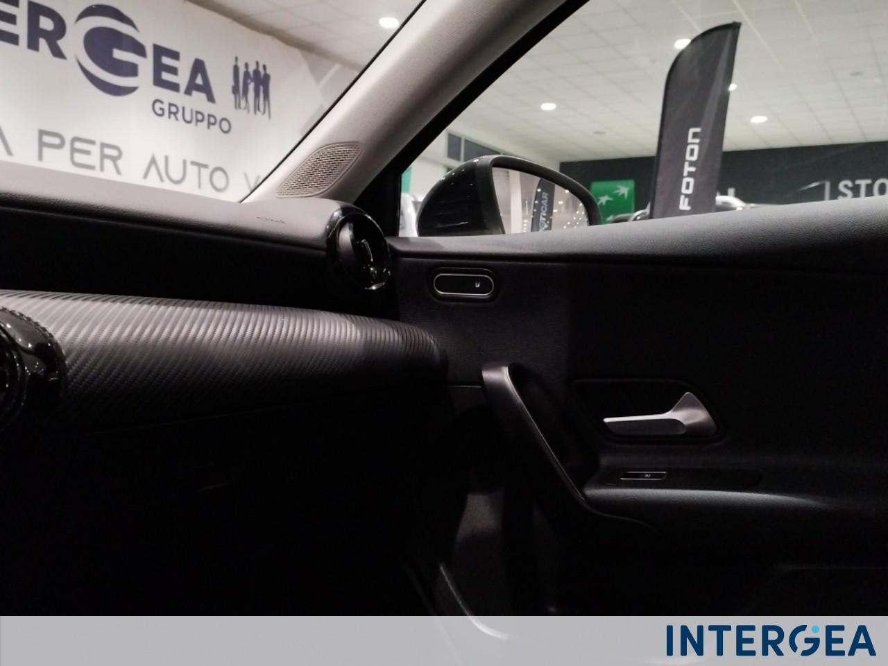 Mercedes-Benz A 180 d Advanced auto