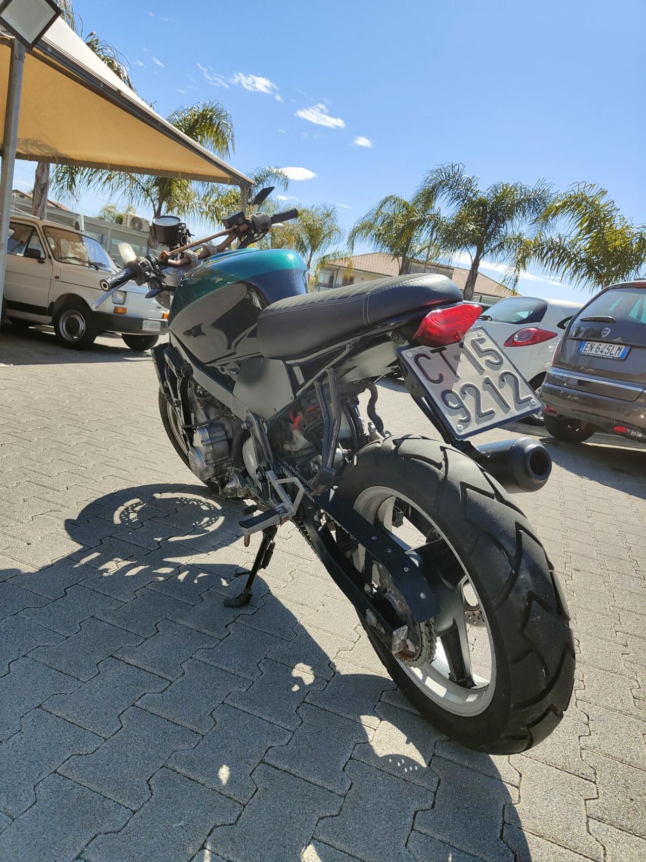 Honda CBR 600 F cafè Racer strorica