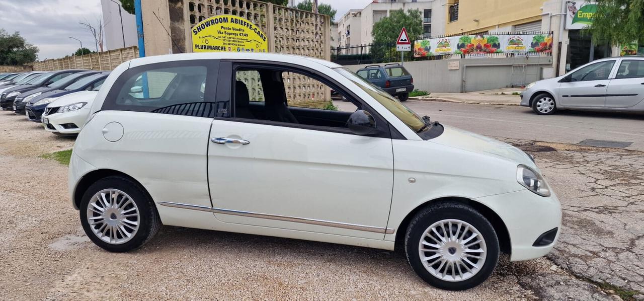 Lancia Ypsilon 1.2 69 CV Elle 2011