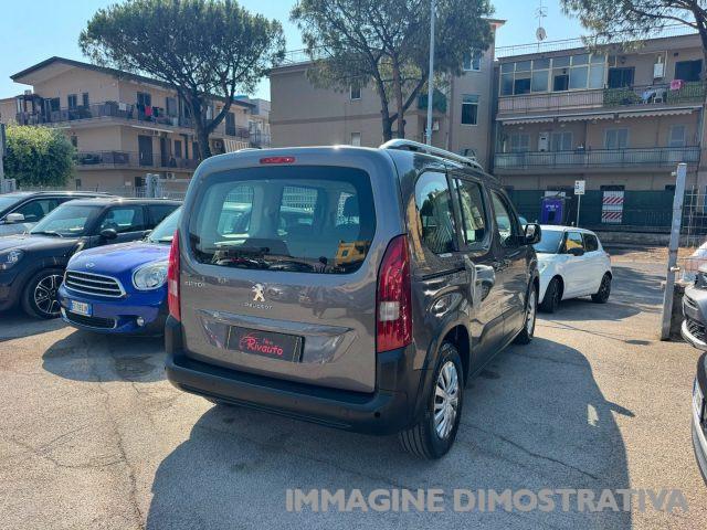 PEUGEOT Rifter BlueHDi 100 S&S Allure Standard