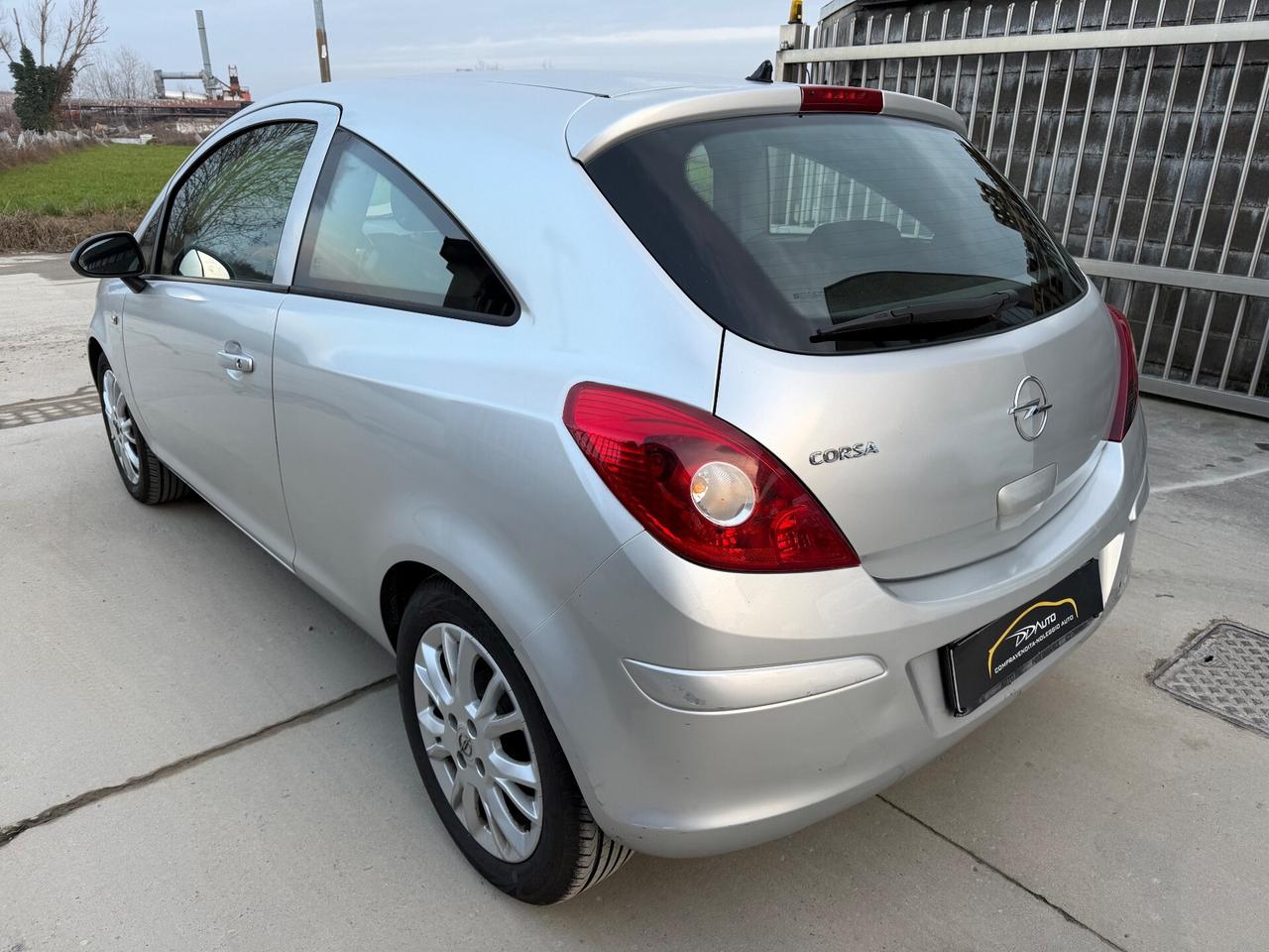 Opel Corsa 1.2 80CV 3 porte GPL-TECH Enjoy