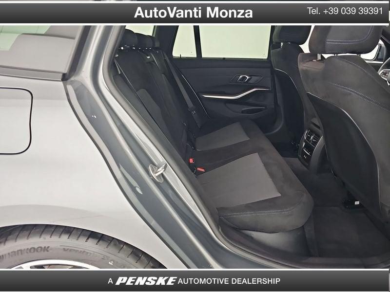 BMW Serie 3 318d Touring mhev 48V MSport auto con gancio traino
