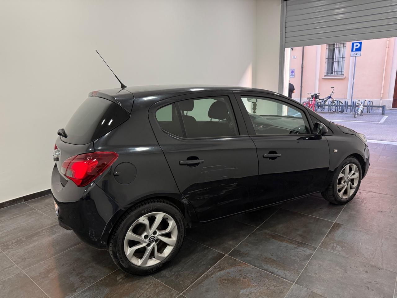 Opel Corsa 1.2 5 porte Edition PER COMMERCIANTI