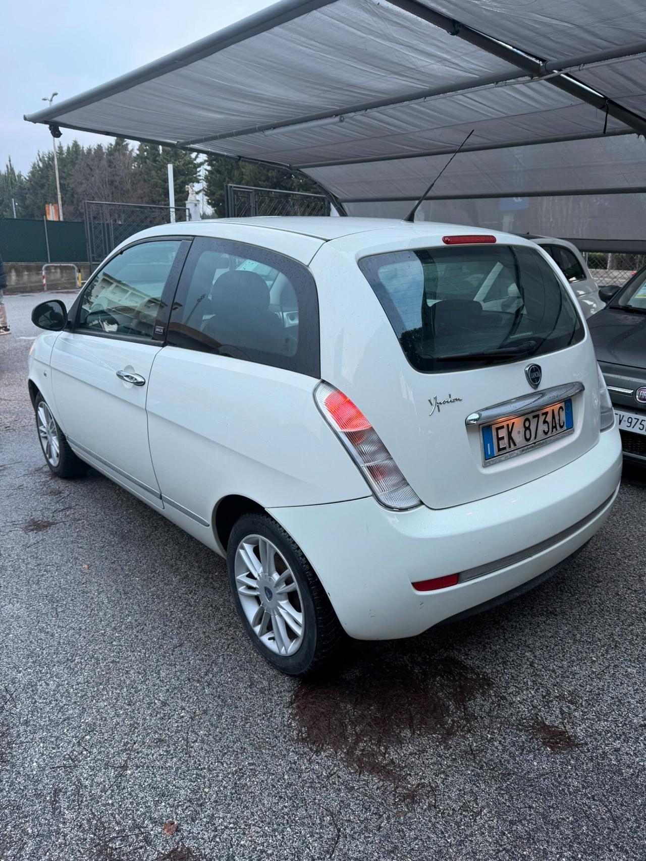 Lancia Ypsilon 1.2 69 CV Unyca