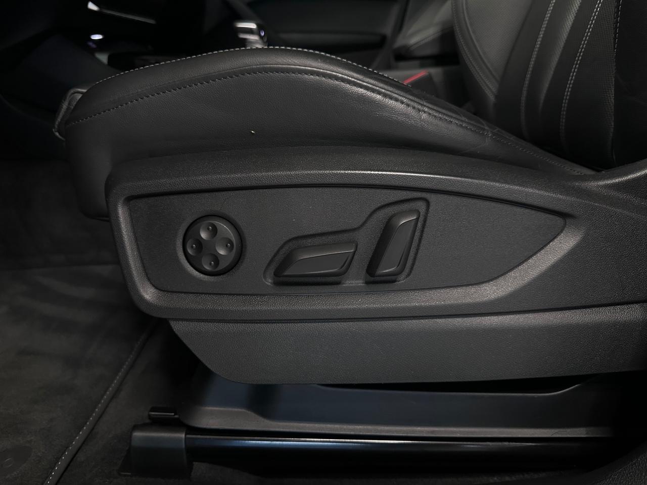 Audi SQ5 Sportback 3.0 tdi mhev 48V Sport Attitude quattro tiptronic