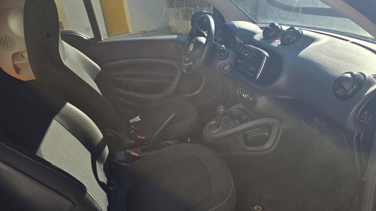 Smart ForTwo 1.0 71cv Coupe Clima cambio Auto