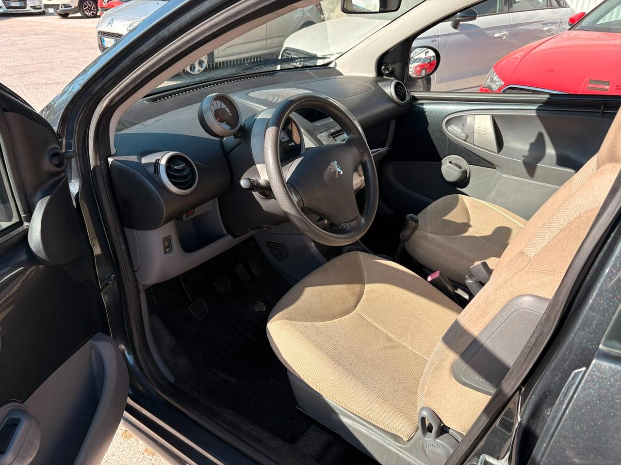 Peugeot 107 1.0 68CV 5p. Desir
