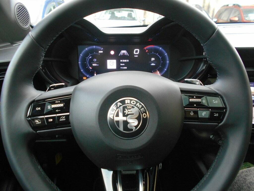 Alfa Romeo Junior 1.2 ibrida Speciale 145cv edct6