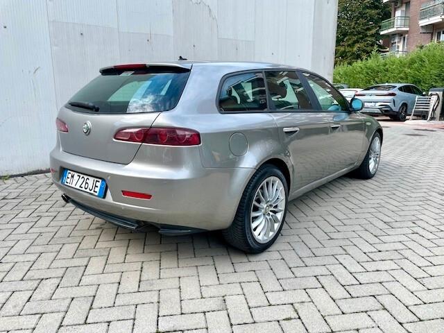 Alfa Romeo 159 2.0 JTDm Sportwagon Distinctive