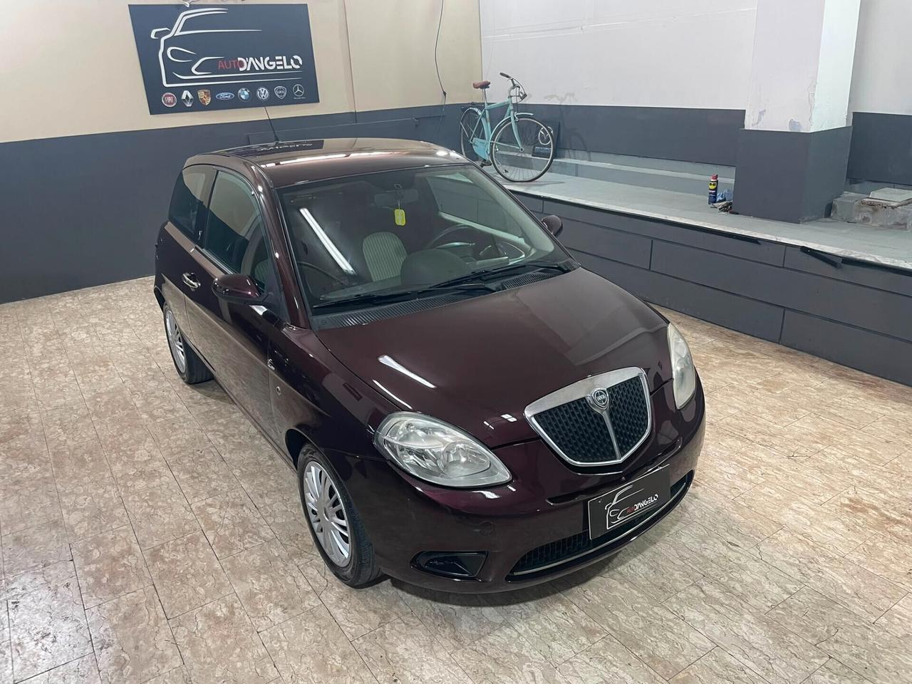 Lancia Ypsilon 1.2 Modamilano