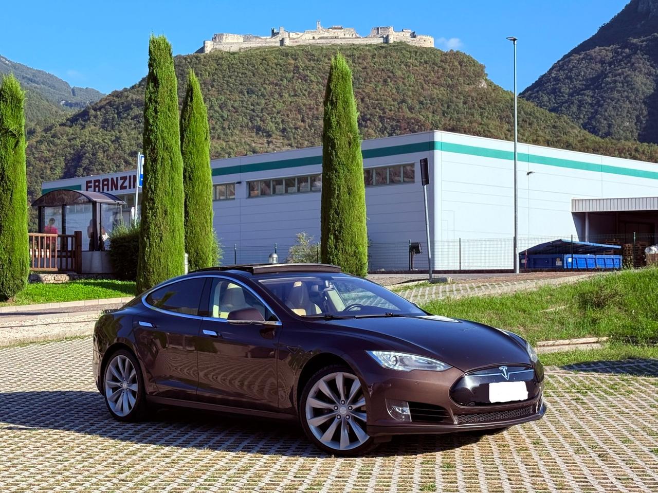 Tesla Model S 85 ,,RICARICA GRATIS A VITA”