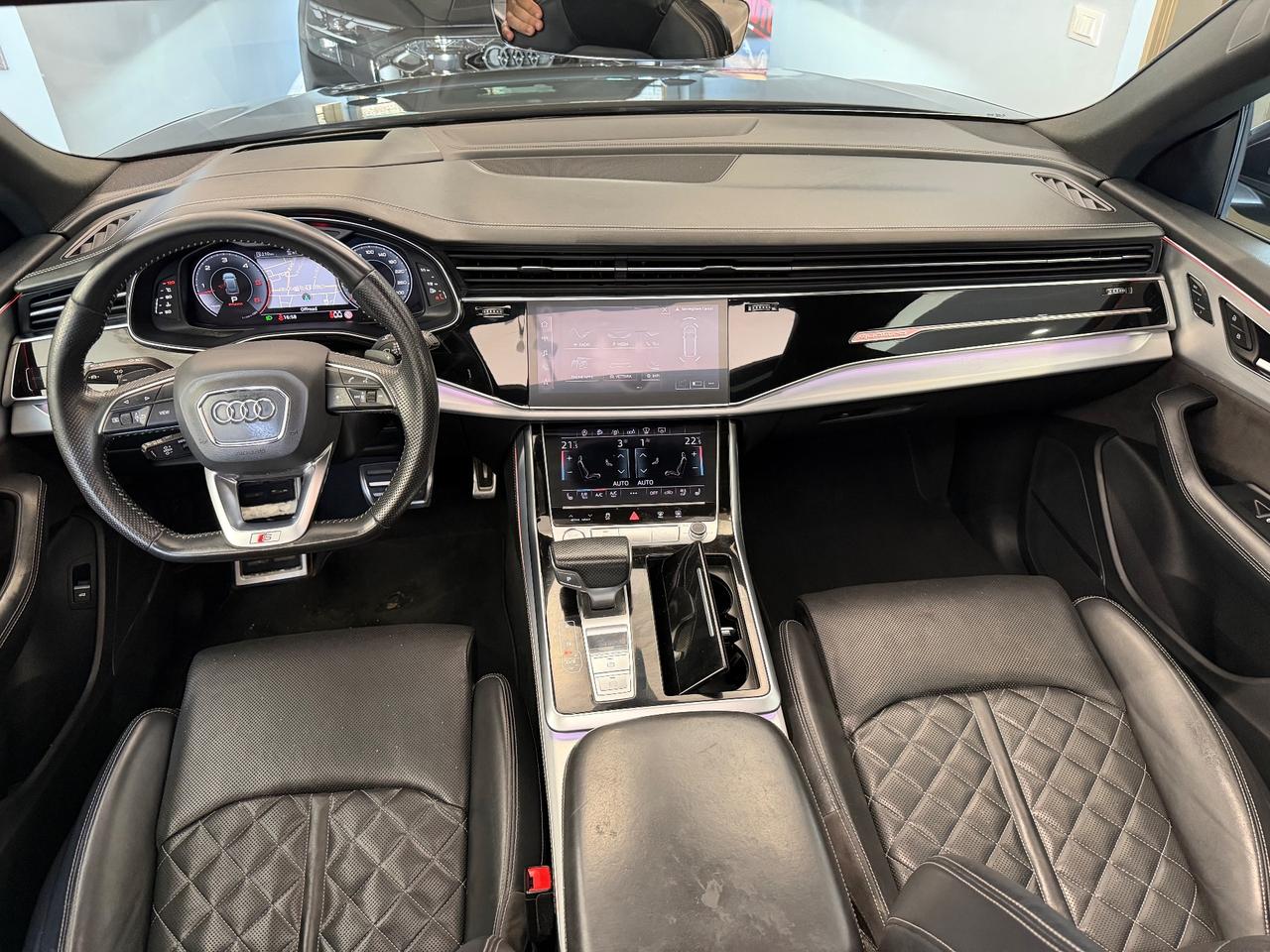 Audi Q8 45 TDI quattro tiptronic S-LINE..