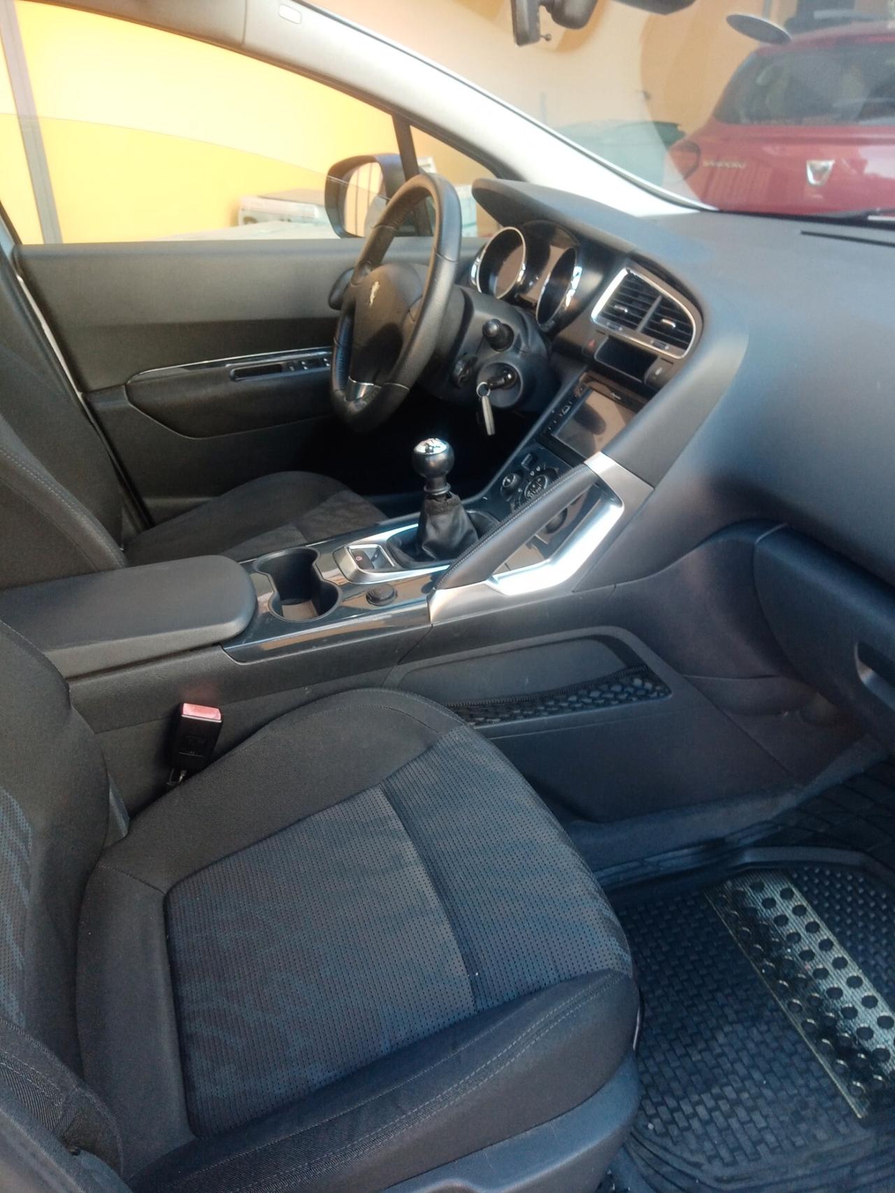 Peugeot 3008 1.6 HDi 110CV Business