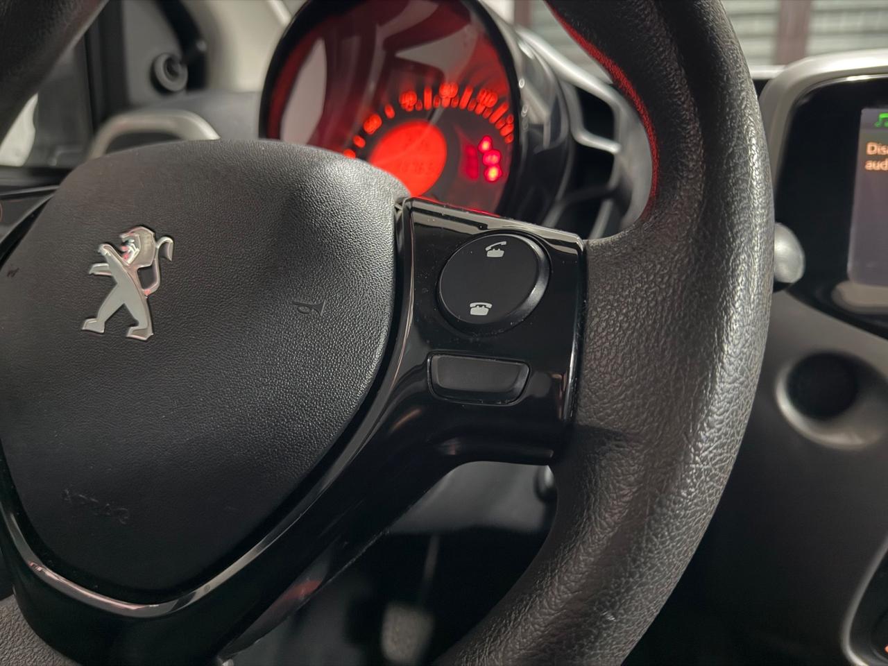 Peugeot 108 1.0 VTi (69) 5p Allure Top 2014