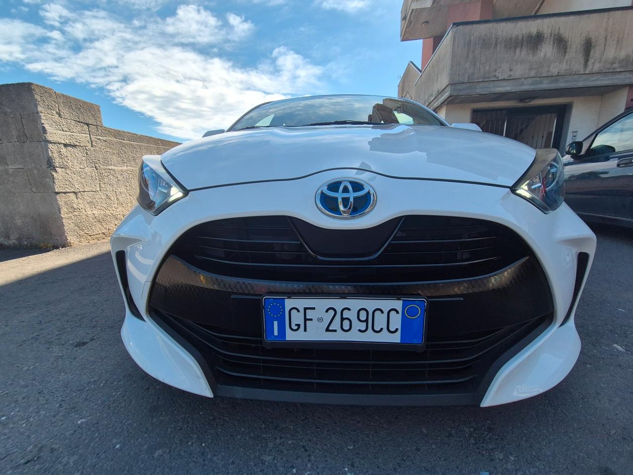 Toyota Yaris 1.5 Hybrid iva esposta inclusa 2021