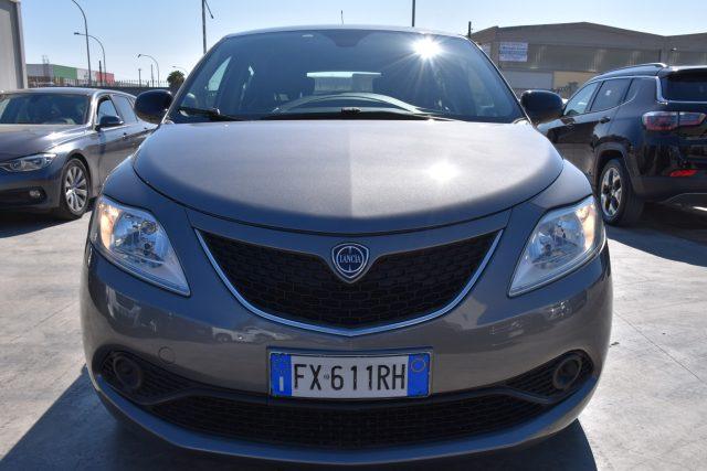 LANCIA Ypsilon 1.2 69 CV 5 porte Gold