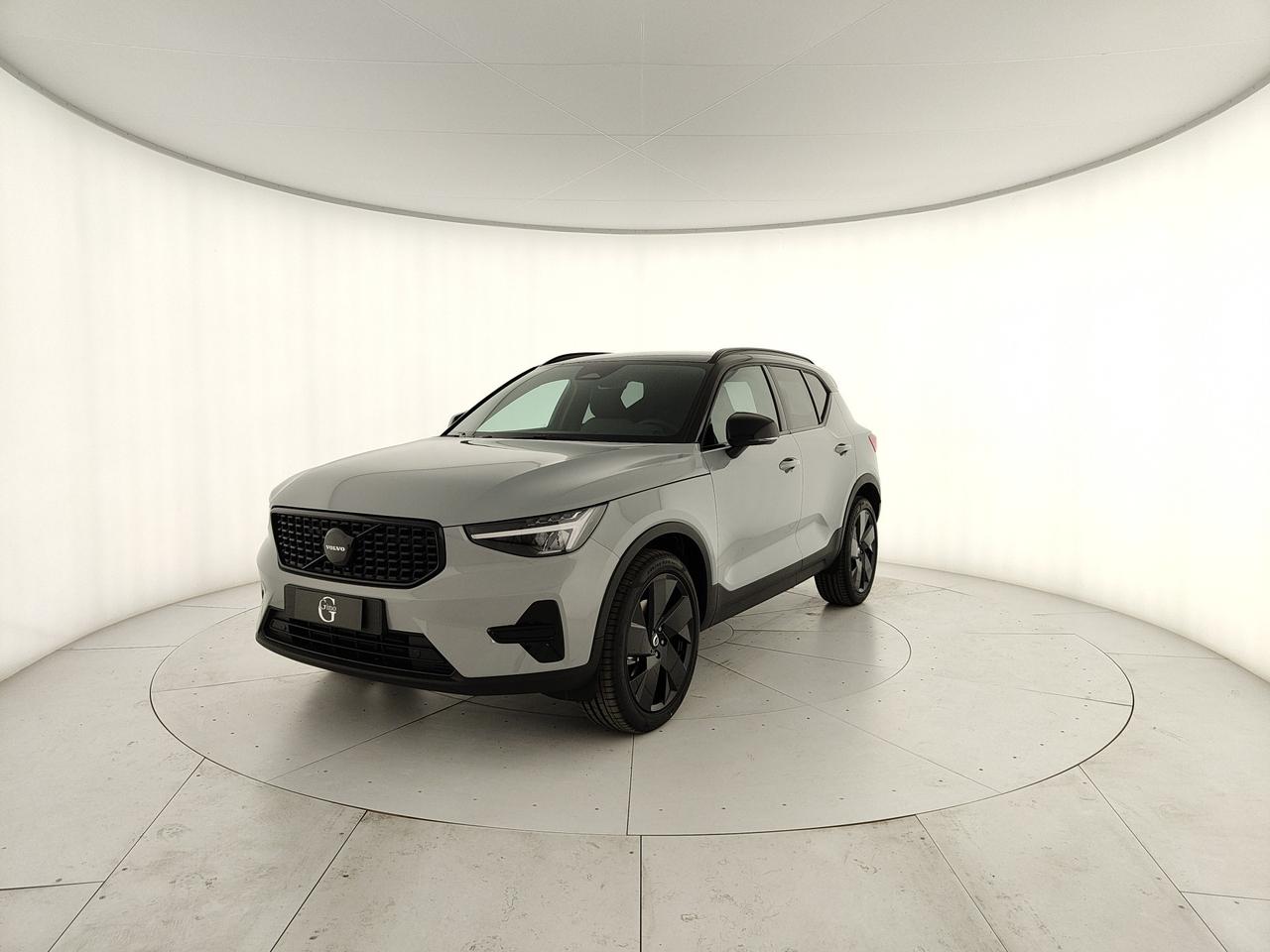 VOLVO XC40 2.0 b3 Plus Black Edition auto