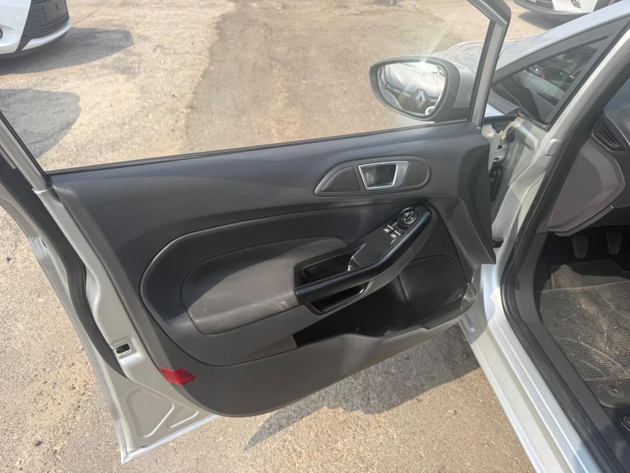 Ford Fiesta 1.5 TDCi 75CV 5 porte Business