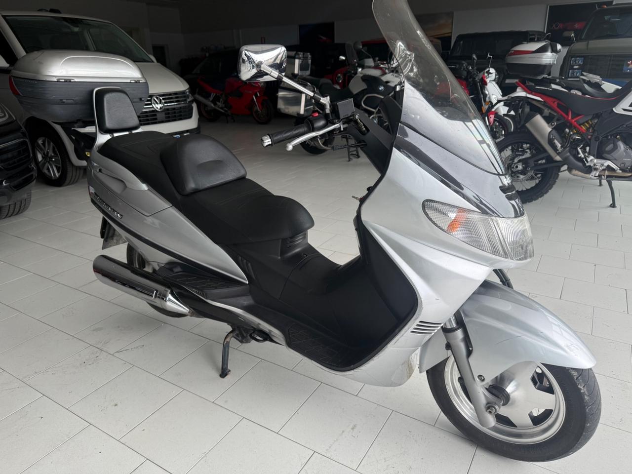 Suzuki Burgman 400