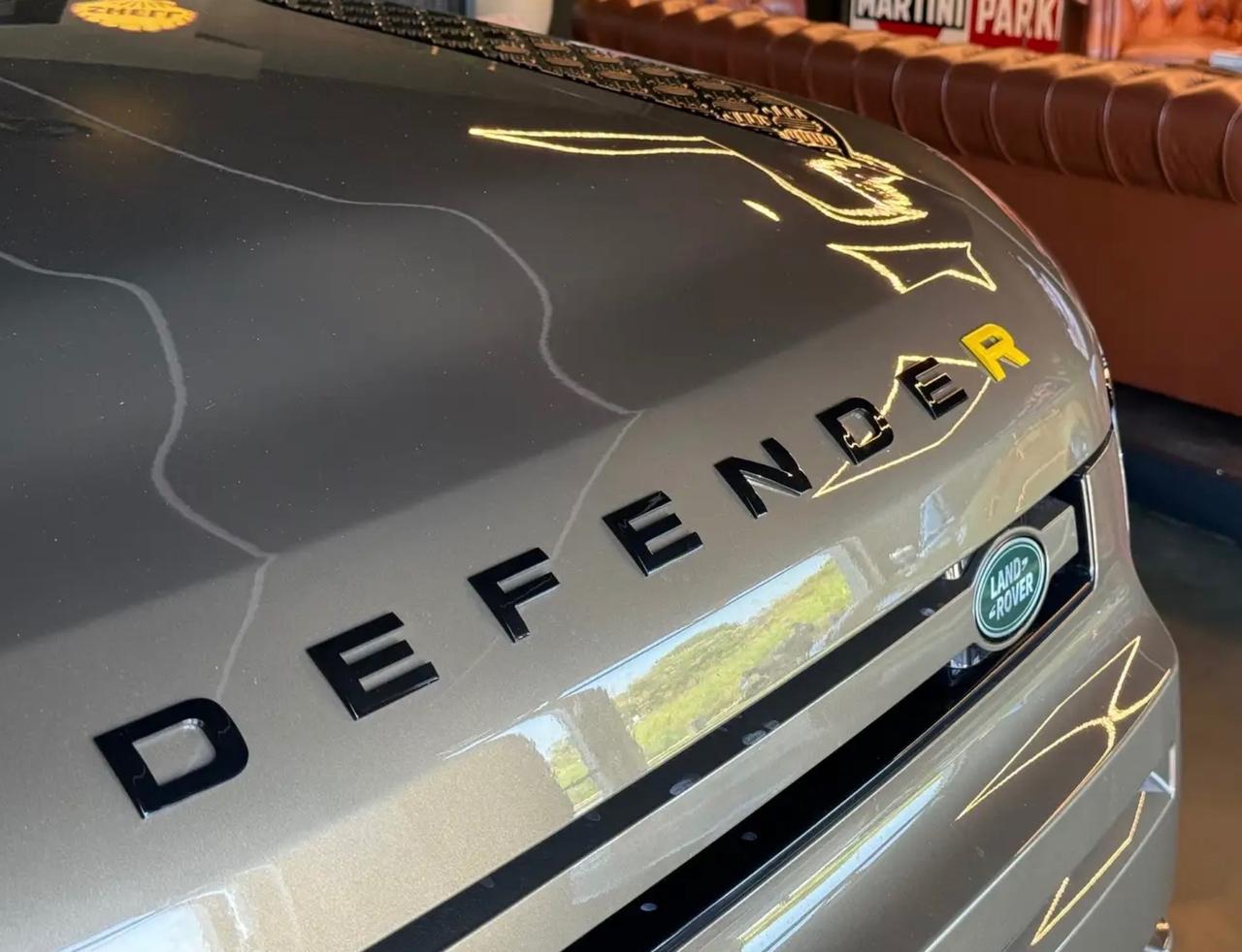 Land Rover Defender 110 3.0D I6 200 CV AWD Auto S