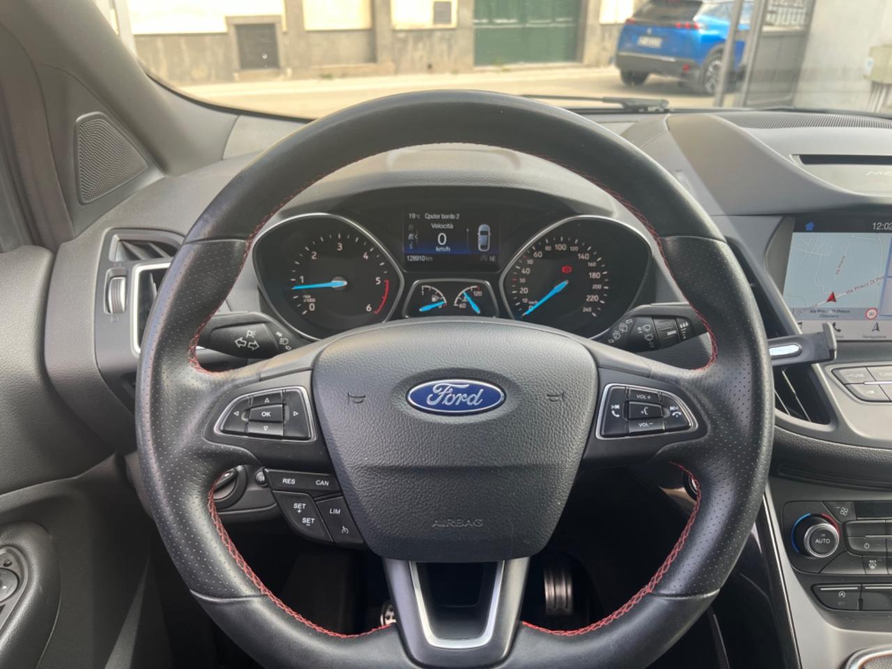 Ford Kuga 1.5 TDCI 120 CV ST-LINE