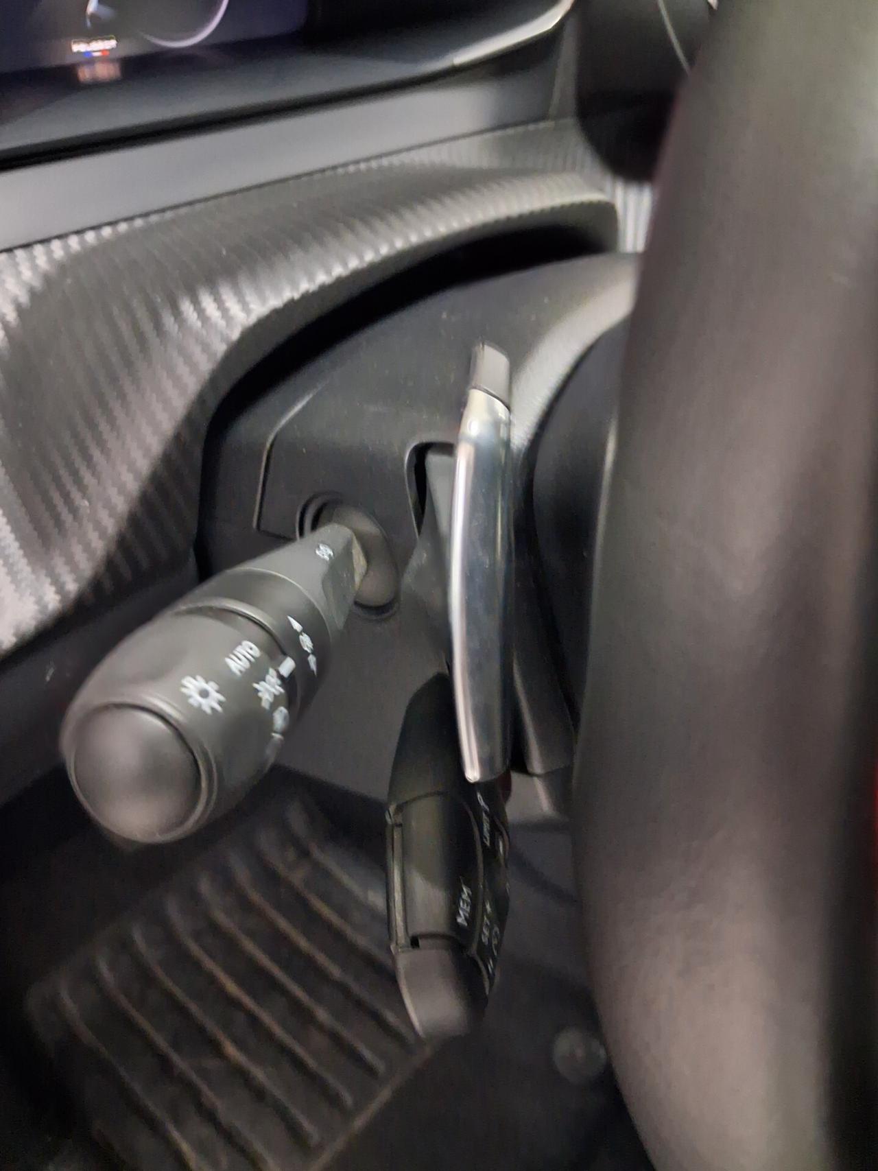 Peugeot 208 Hybrid 110 e-DCS6 5 porte Allure